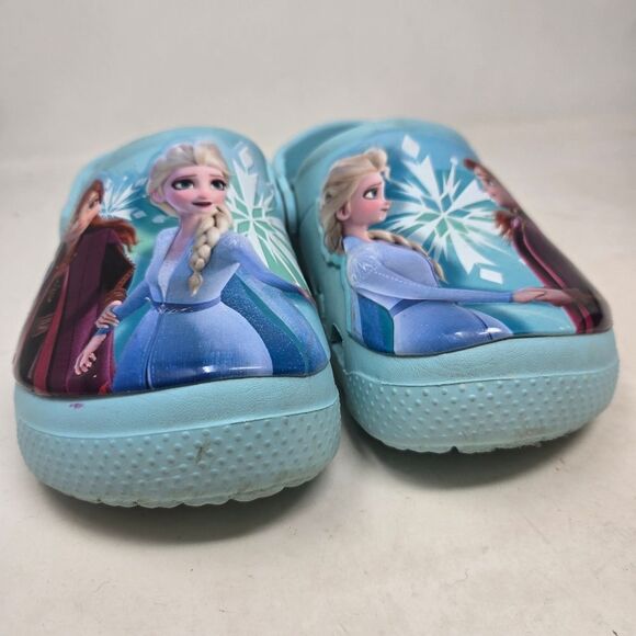 CROCS Disney Frozen II Clogs Girls J2 Ice Blue Slip On Shoes Iconic Comfort - Picture 3 of 10